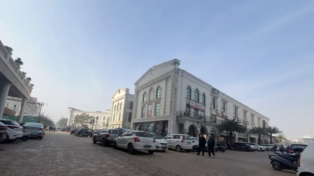 Auric Universal Square