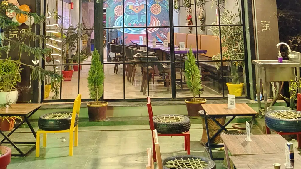 hunger_land_cafe_