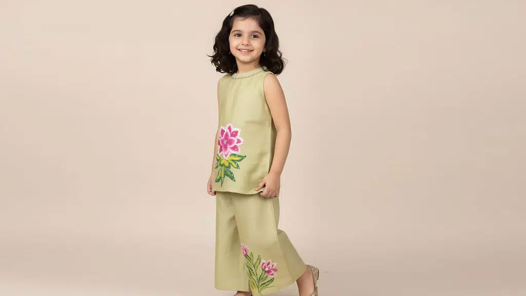 MANIYAN VASU KOMAPPAS Readymades & Sarees