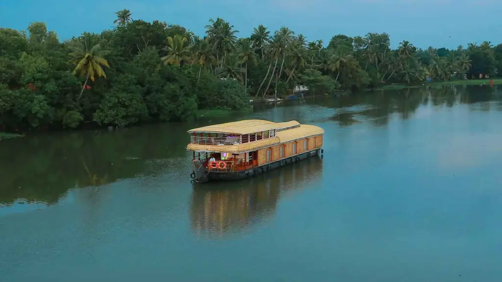 Green Alleppey Houseboats