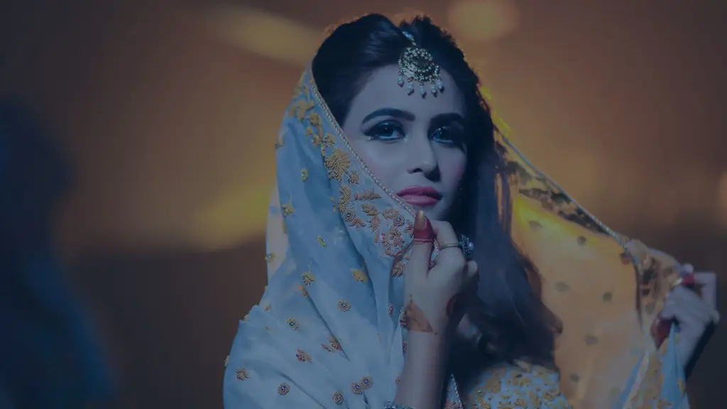 CALLUNA Unisex Salon & Bridal Makeup Studio Valiyakulam