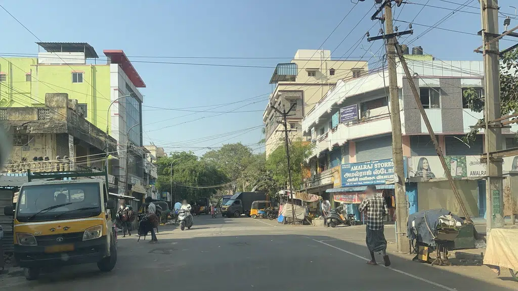 R R Mobiles - Sponsored by Bajaj Finserv