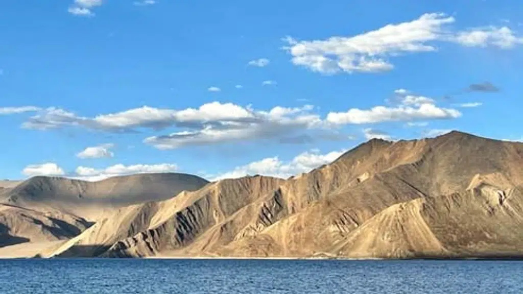 Ladakh Taxi Service 24/7