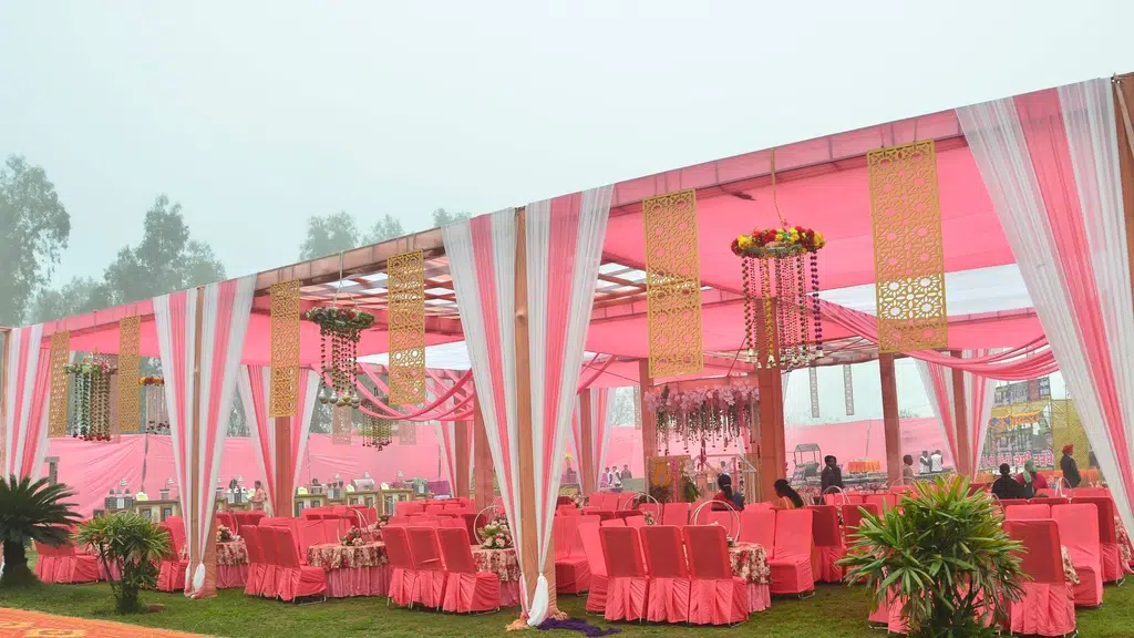 Lucky Resort and Restaurant