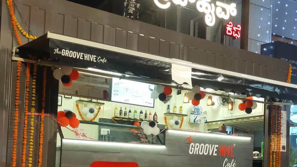 The Groove Hive Cafe