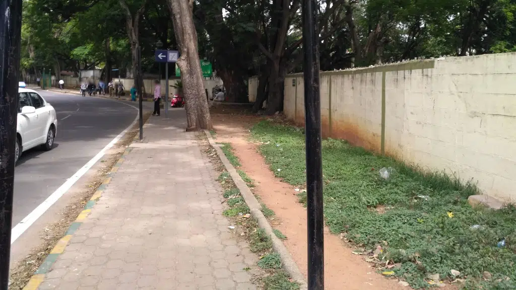 K R Circle Stop