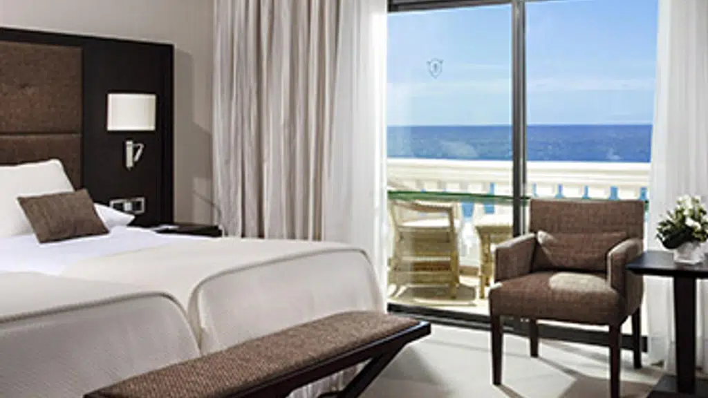 The Pine Oak Resort