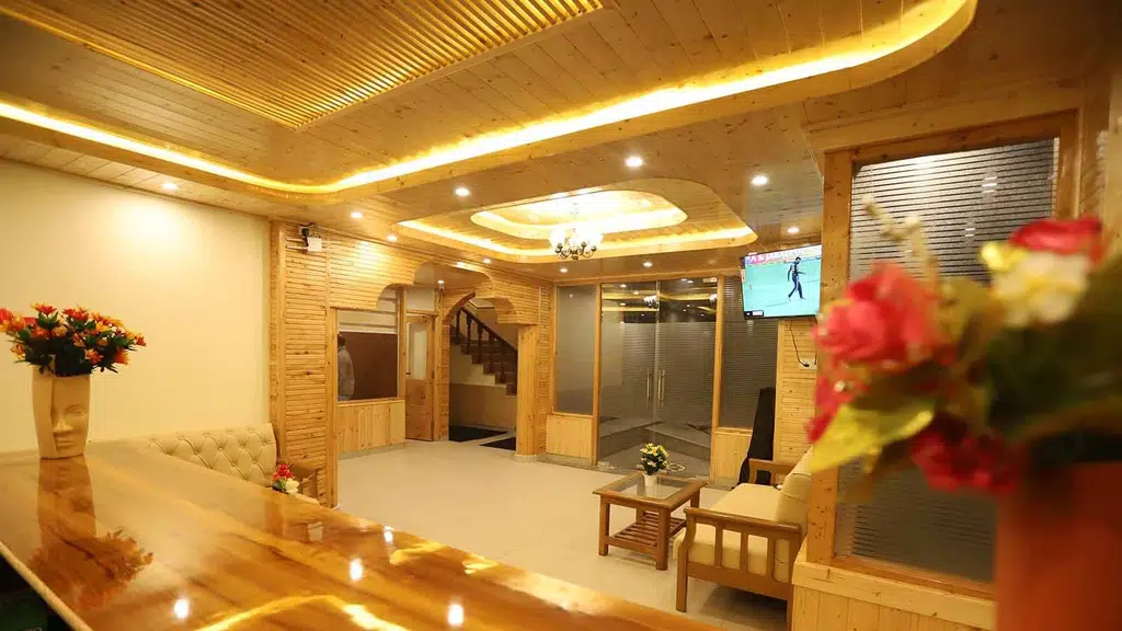 Golden Wood Manali