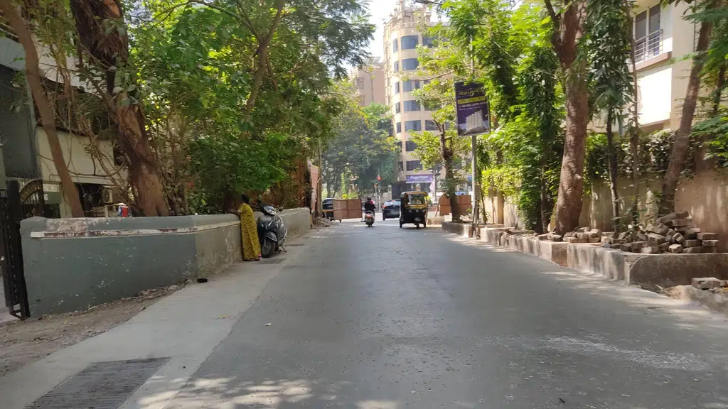 Chief Khalas Diwan Apartment
