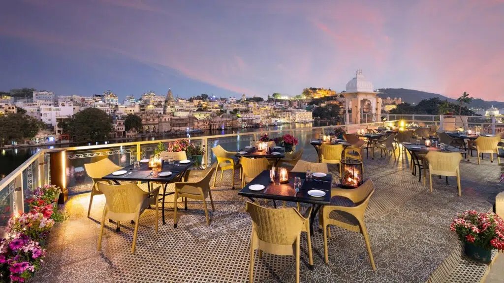Hotel Sarovar
