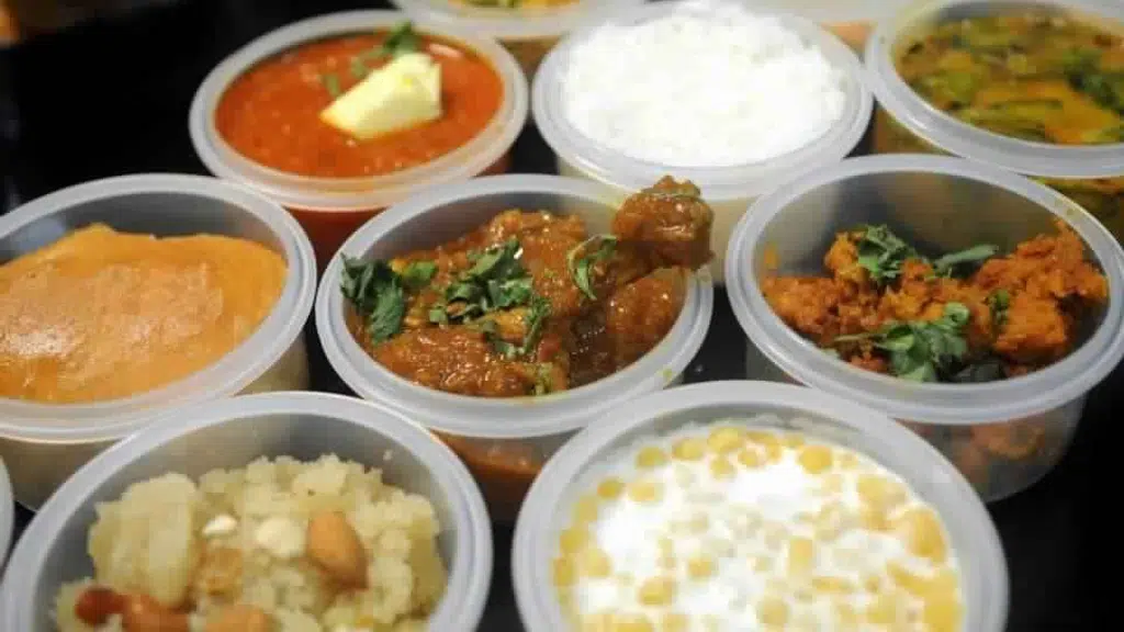 Saloni tiffin services