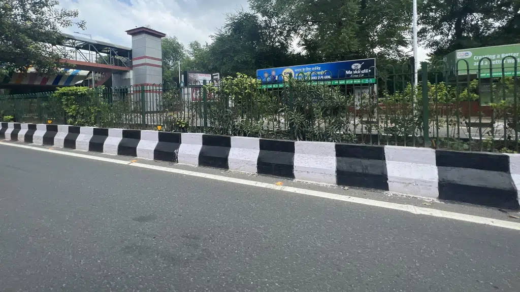 Oberoi Hotel Bus Stop