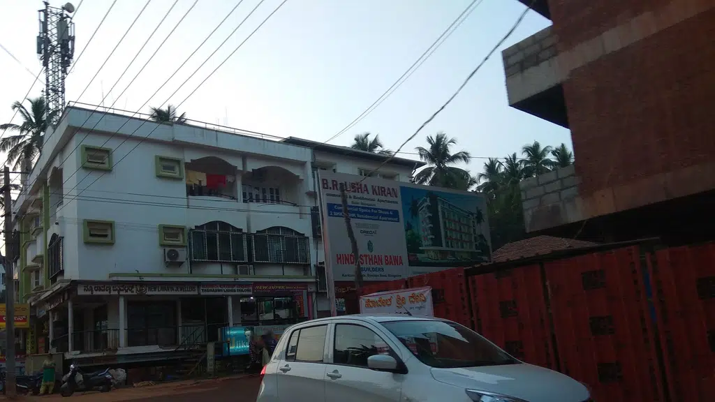 U Like Mens Beauty Parlour
