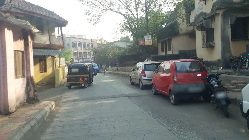 Tanaji Modak Hotel