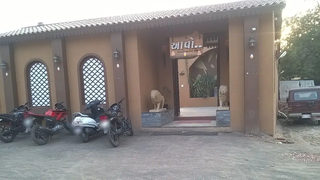 Aquenos Poolside Restaurant Nadiad