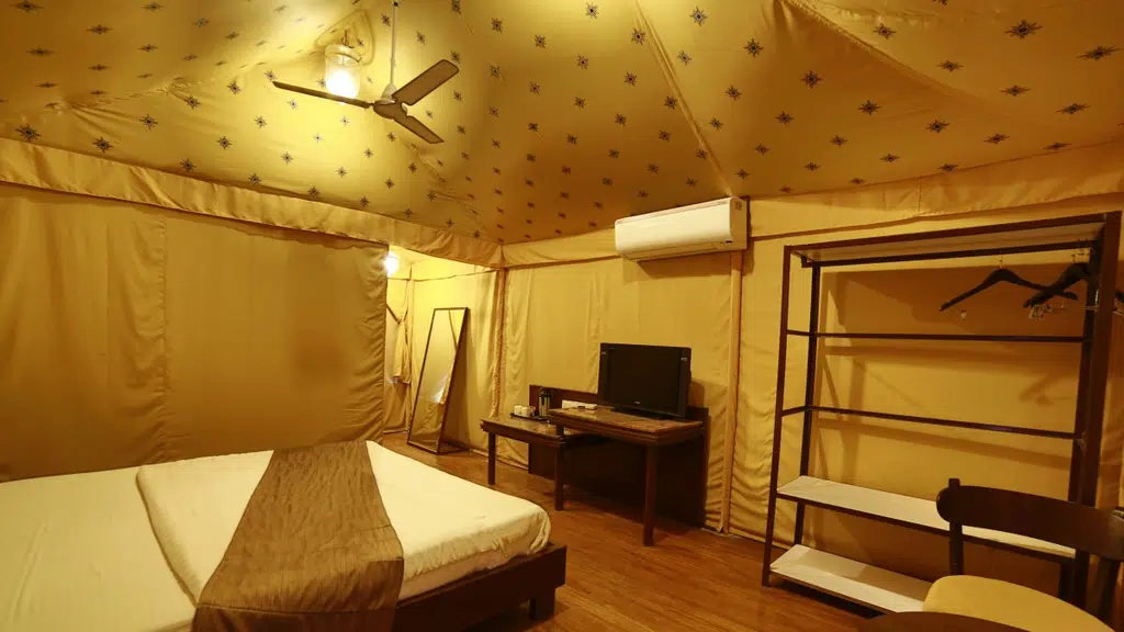 The Colonial Manek Manor