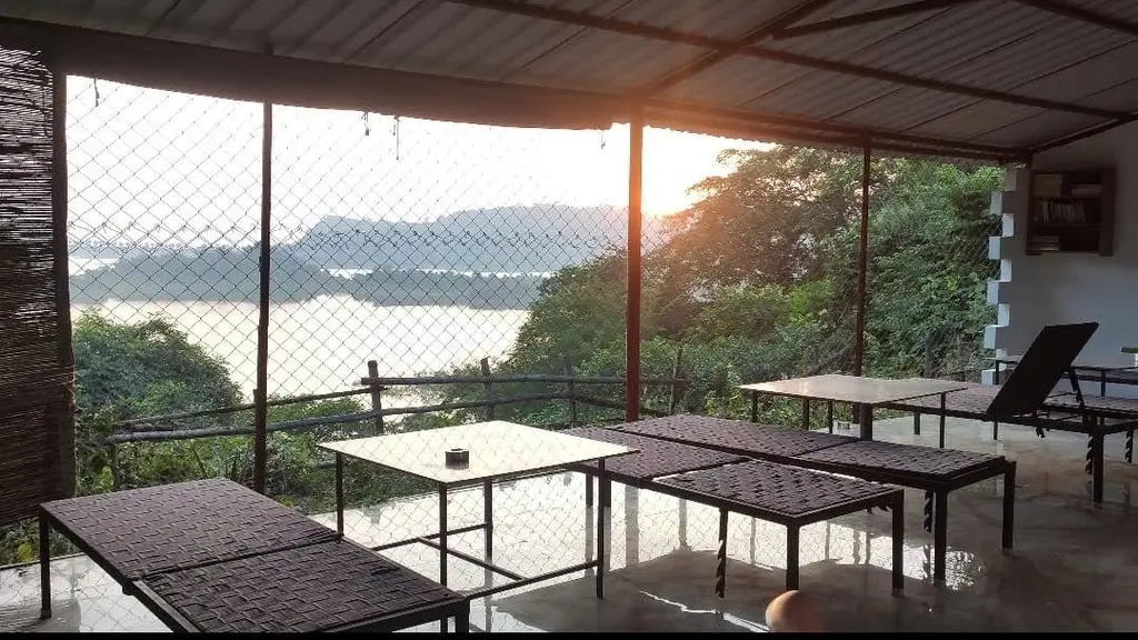 Pong Retreat