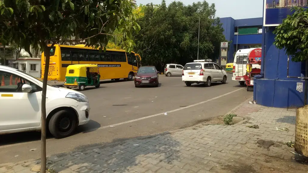 Guru Dronacharya Metro Station Parking