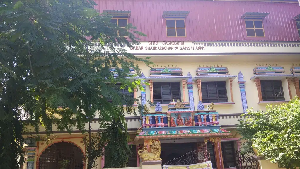 Madhi Flats
