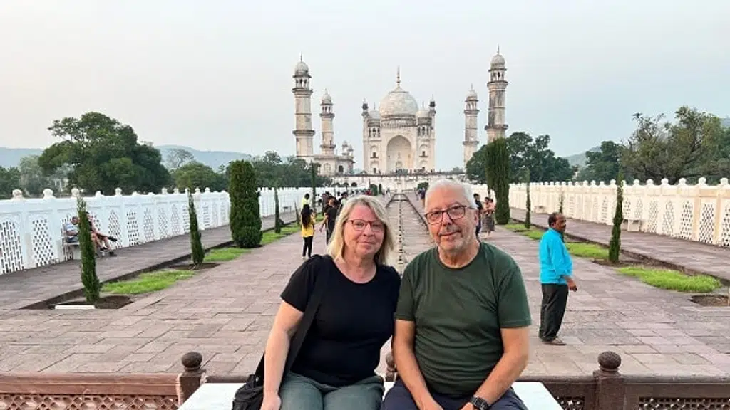 Pushpak Overseas and Tourism