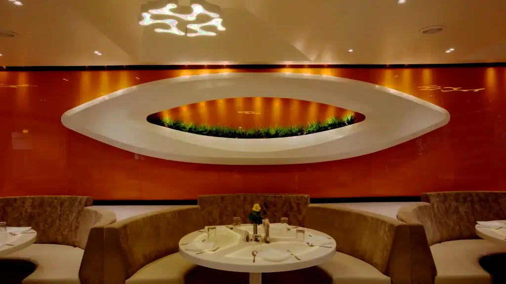 Hotel Vandu International